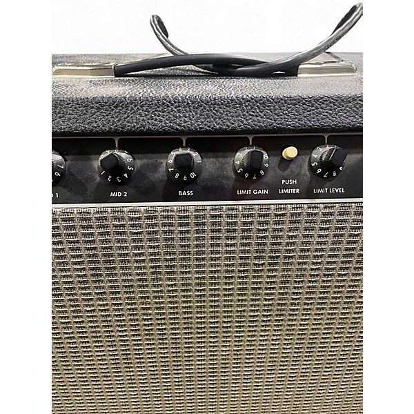 Used Fender BASSMAN 120 Bass Combo Amp