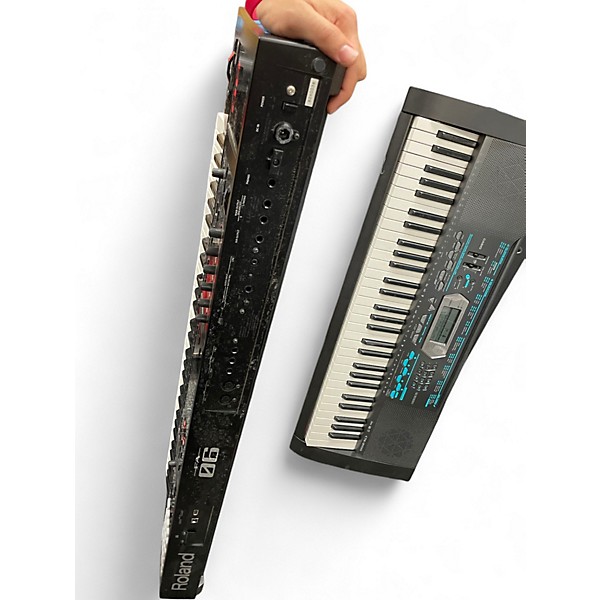 Used Roland fa06 Synthesizer