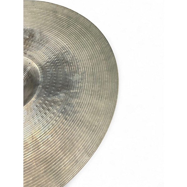 Used Zildjian 18in AVEDIS MEDIUM THIN CRASH Cymbal