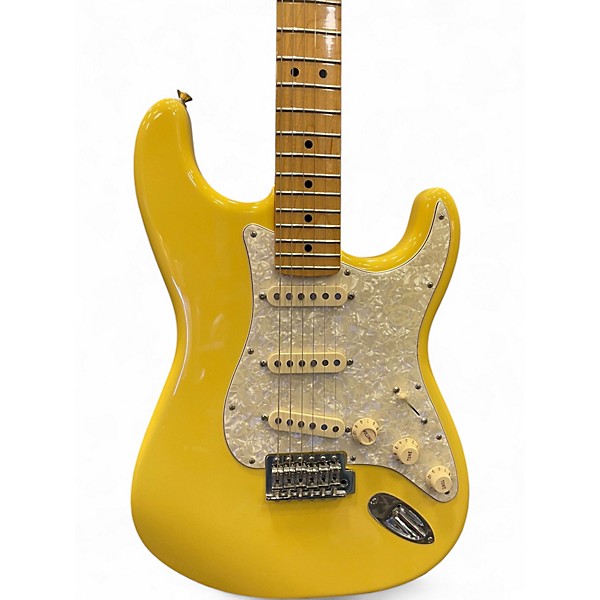Used Fender Deluxe Roadhouse Stratocaster Vintage White Solid Body Electric Guitar