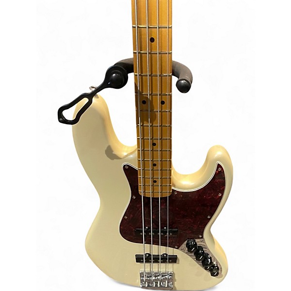 Used Fender PLAYER PLUS JAZZ BASS Antique White Electric Bass Guitar