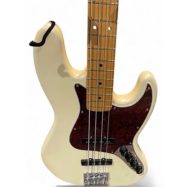 Used Fender PLAYER PLUS JAZZ BASS Antique White Electric Bass Guitar