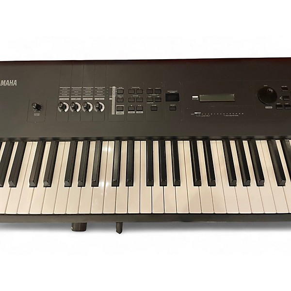 Used Yamaha MX88BK Synthesizer