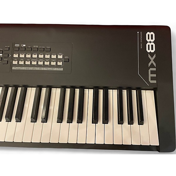 Used Yamaha MX88BK Synthesizer