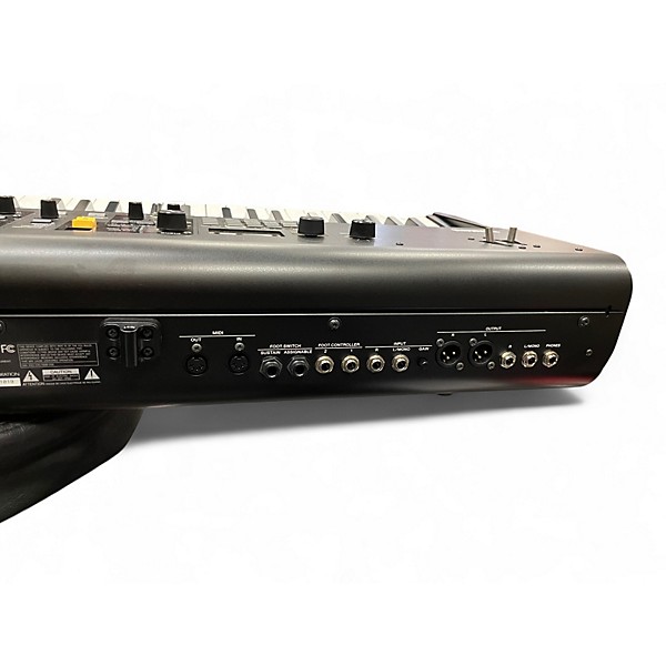 Used Yamaha CP73 73 Key Stage Piano