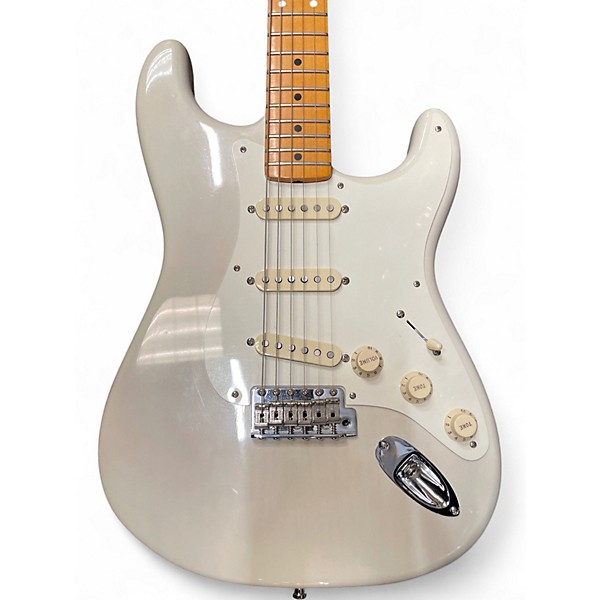 Used Fender Artist Series Eric Johnson Stratocaster white Solid Body Electric Guitar