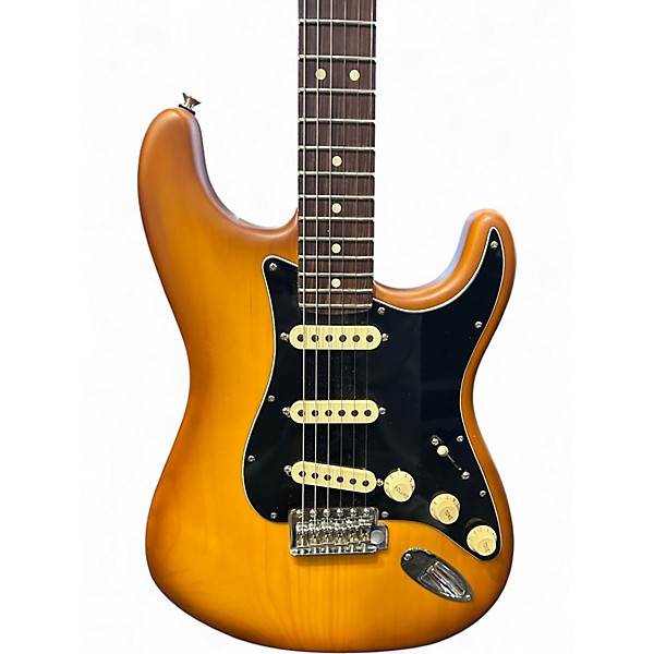 Used Fender American Special Stratocaster 2 Color Sunburst Solid Body Electric Guitar