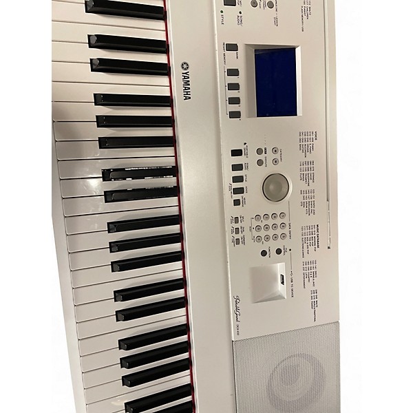 Used Yamaha DGX650 88 Key Portable Keyboard
