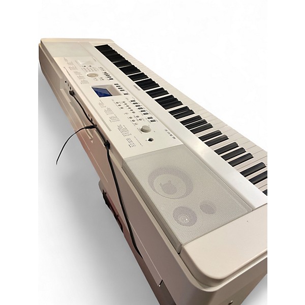 Used Yamaha DGX650 88 Key Portable Keyboard