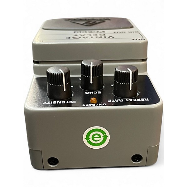 Used Behringer VD400 Vintage Delay Effect Pedal