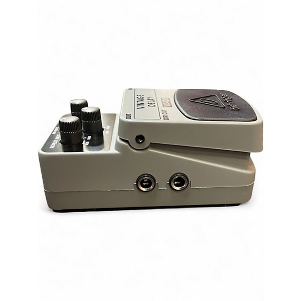 Used Behringer VD400 Vintage Delay Effect Pedal
