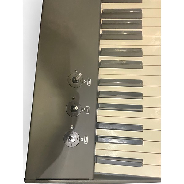 Used Studiologic SL88 GRAND Portable Keyboard