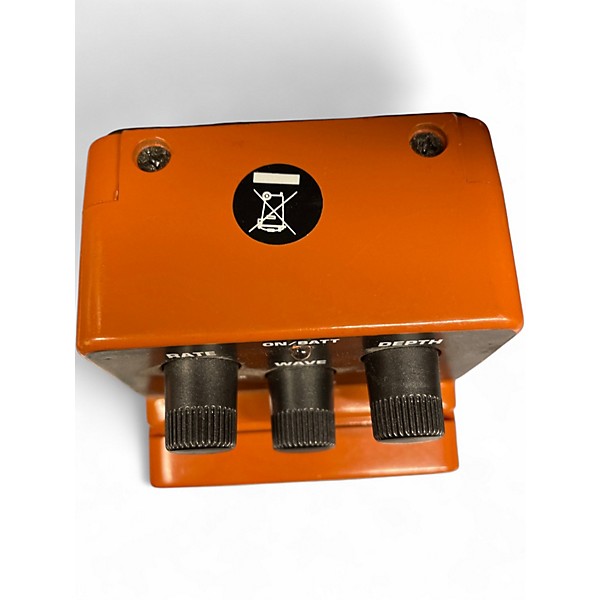 Used Behringer UT100 ULTRA TREMOLO Effect Pedal