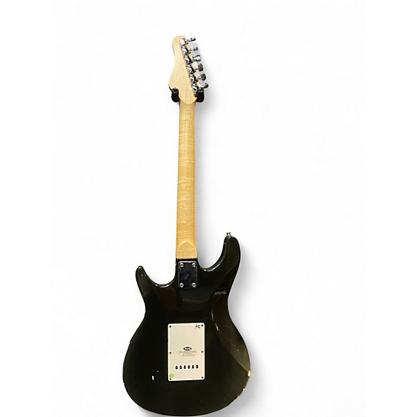 Used Behringer iAXE 393 Black and White Solid Body Electric Guitar