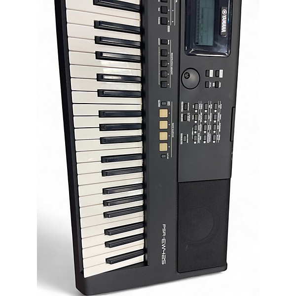 Used Yamaha PSR-EW425