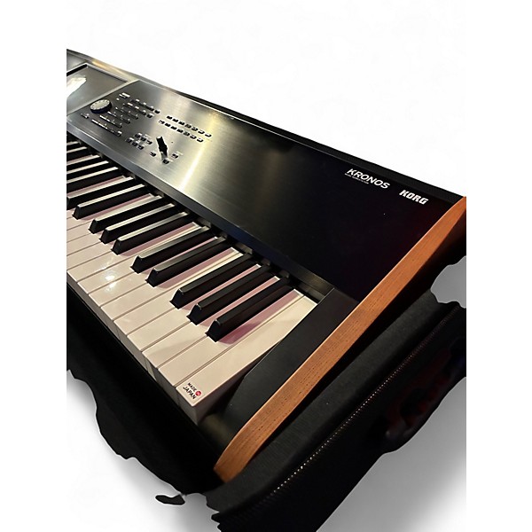 Used KORG Kronos 2 88 Keyboard Workstation