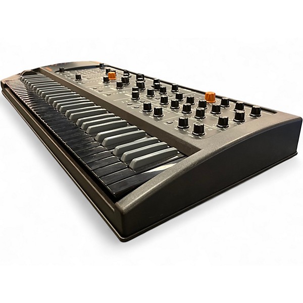 Used Studiologic sledge Synthesizer