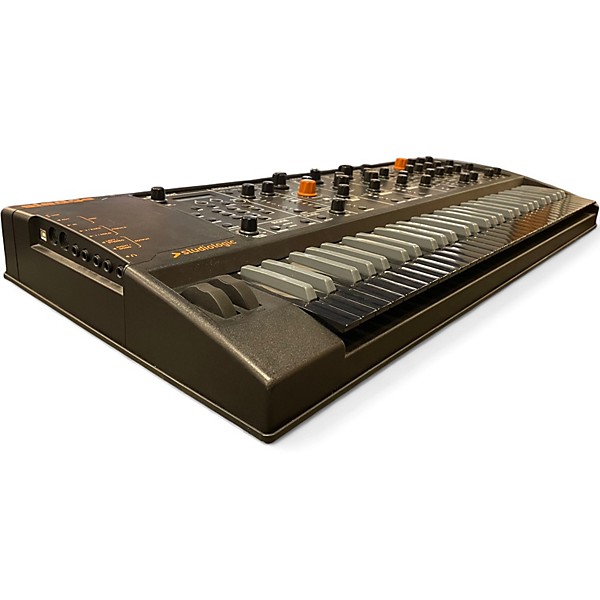 Used Studiologic sledge Synthesizer