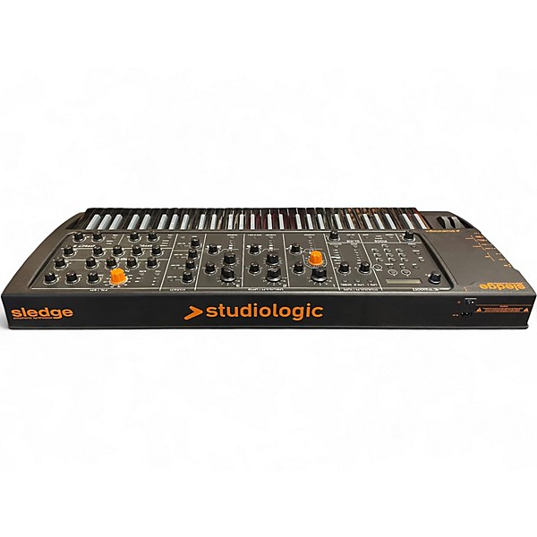 Used Studiologic sledge Synthesizer