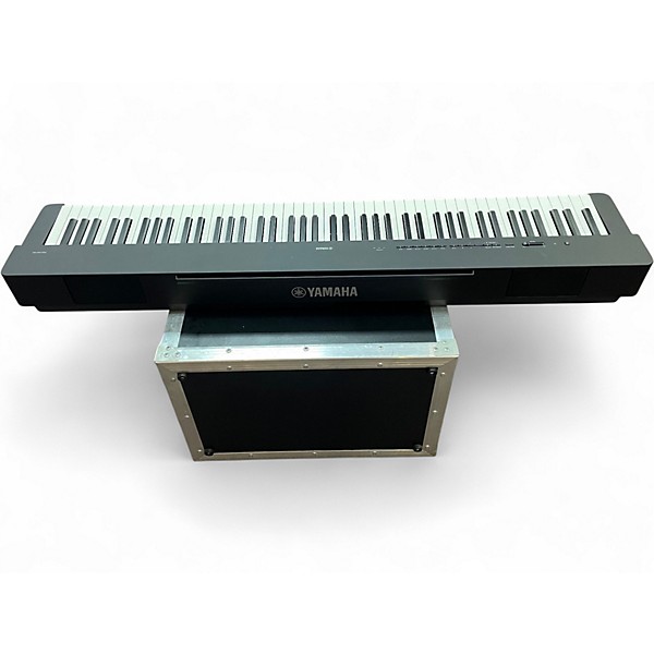 Used Yamaha P-225 Stage Piano