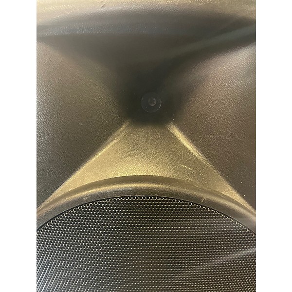 Used Behringer EUROLIVE B212D Powered Speaker