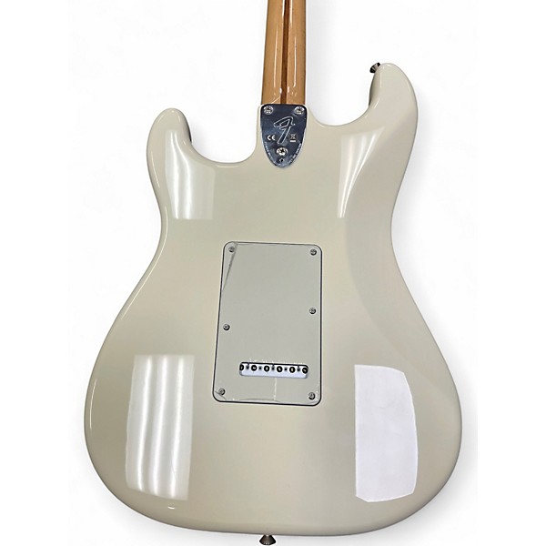Used Fender Classic Series '70s Stratocaster Olympic White Solid Body Electric Guitar