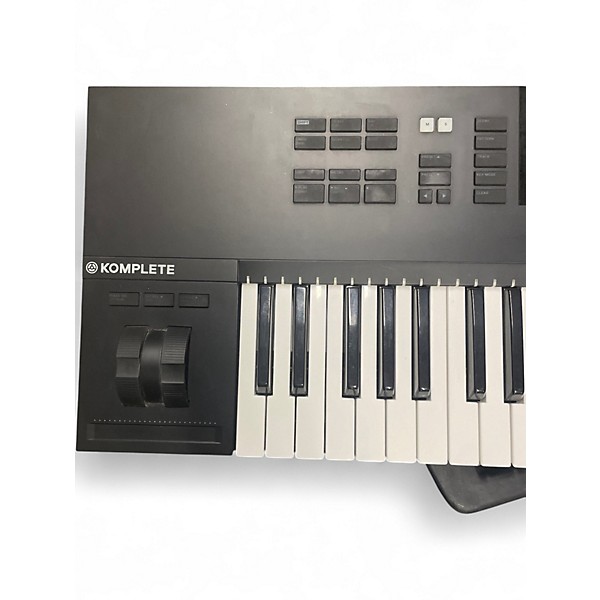 Used Native Instruments Komplete Kontrol S49 MK2 MIDI Controller