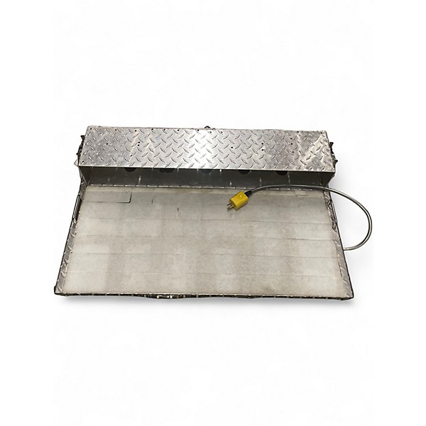 Used Trailer Trash Pedalboards 30x18 Pedal Board