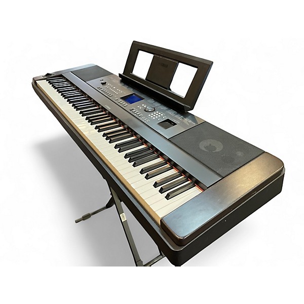 Used Yamaha DGX650 88 Key Portable Keyboard