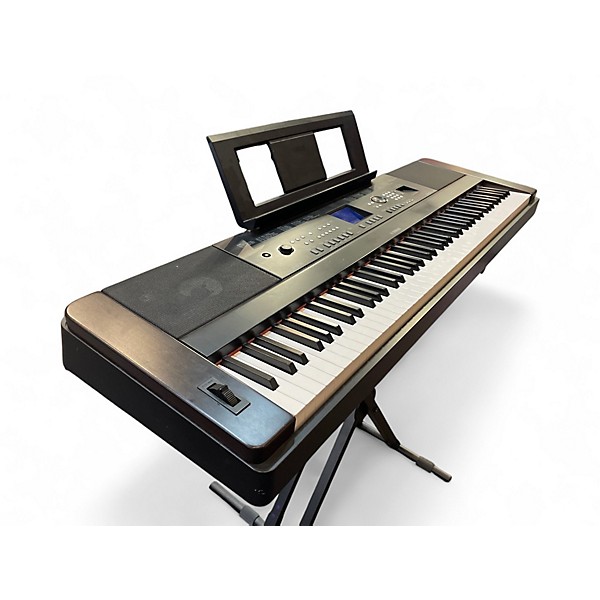 Used Yamaha DGX650 88 Key Portable Keyboard