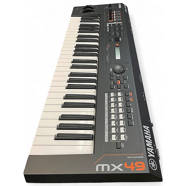 Used Yamaha MX49 49 Key Keyboard Workstation