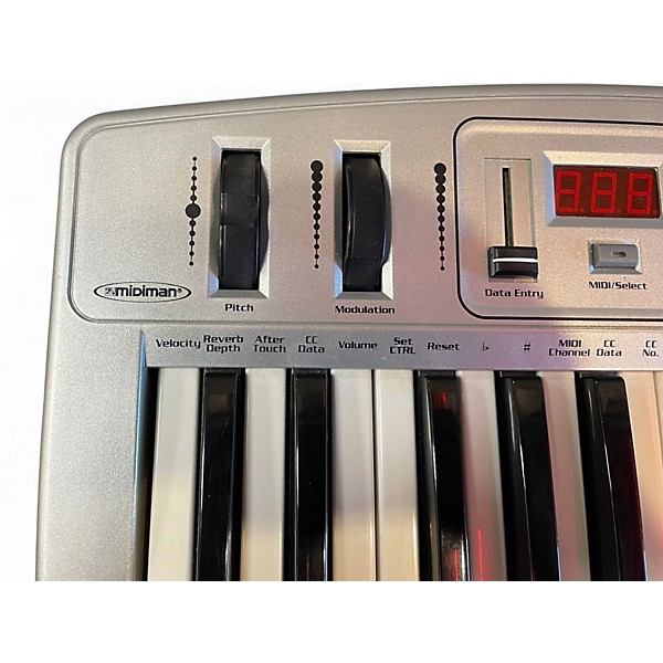 Used Midiman Oxygen 8 MIDI Controller