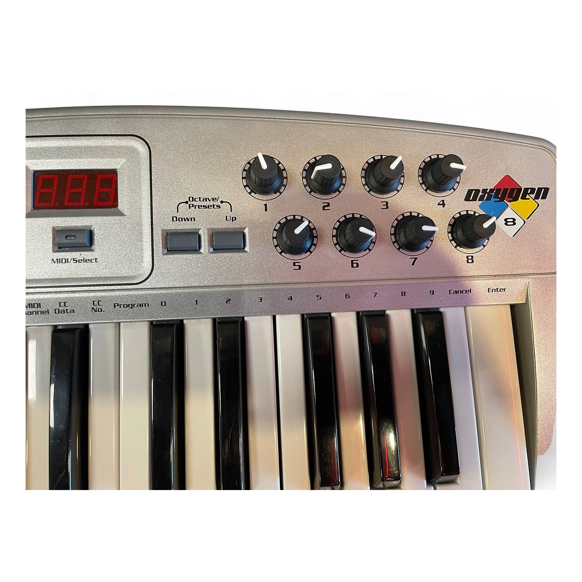 Used Midiman Oxygen 8 MIDI Controller | Guitar Center