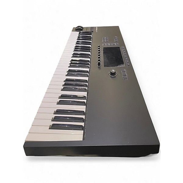 Used Native Instruments KONTROL S61 MK3