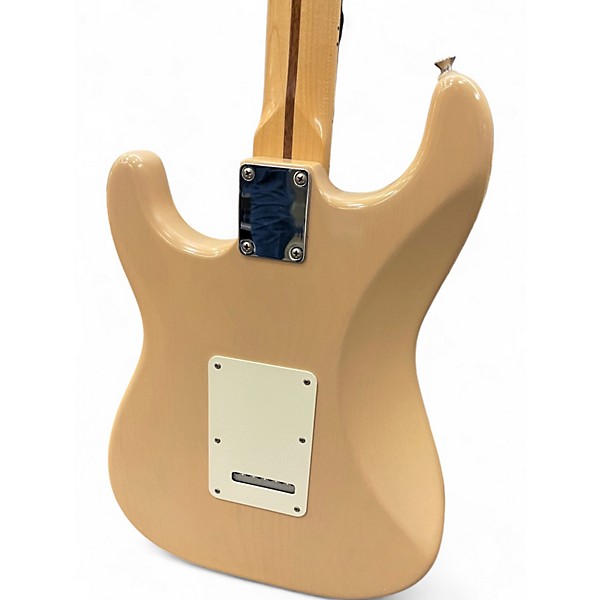 Used Fender Highway One Stratocaster Honey Blonde Solid Body Electric Guitar