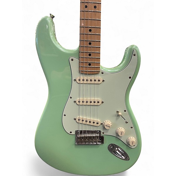 Used Fender Limited Edition Player Stratocaster Seafoam Pearl Solid Body Electric Guitar