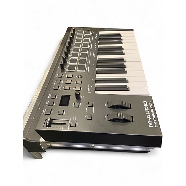 Used M-Audio Oxygen Pro 25 MIDI Controller