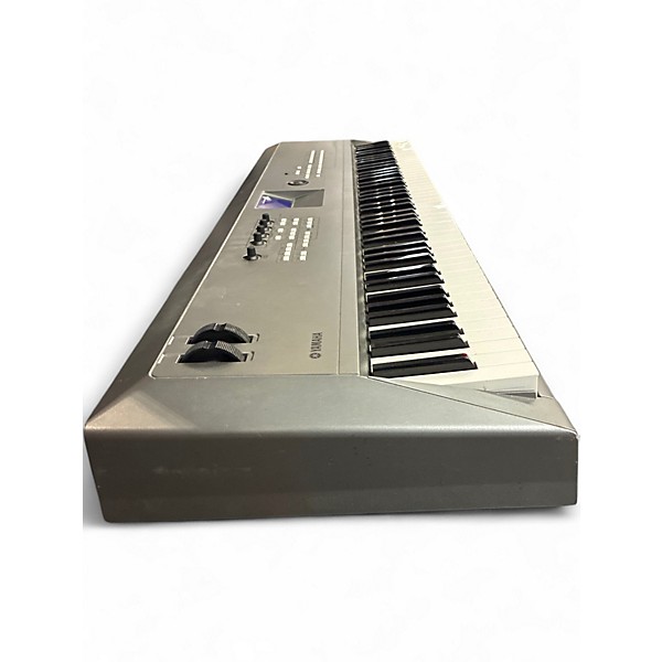 Used Yamaha MM8 88-KEY Synthesizer