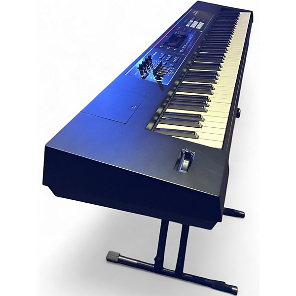 Used Roland JUNO DS 88 Keyboard Workstation