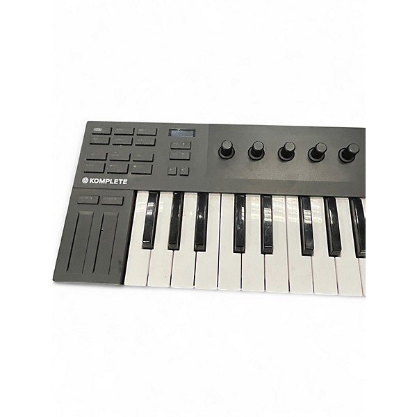 Used Native Instruments Komplete Kontrol M32 MIDI Controller