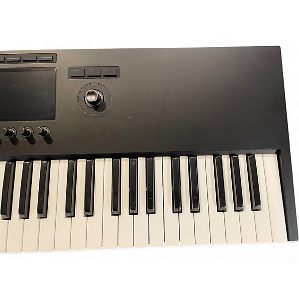Used Native Instruments kontrol s61 mk3 MIDI Controller