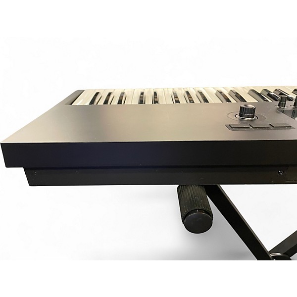 Used Native Instruments kontrol s61 mk3 MIDI Controller