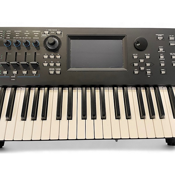 Used Yamaha modx6+ Synthesizer