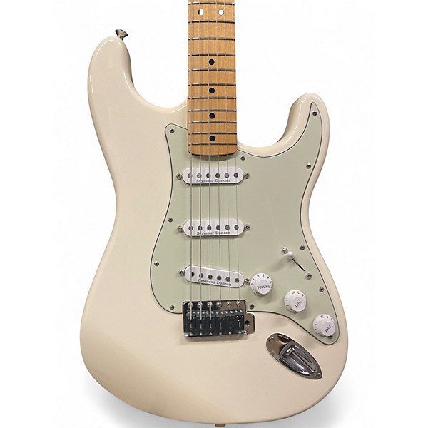 Used Fender Classic Series '70s Stratocaster Olympic White Solid Body Electric Guitar