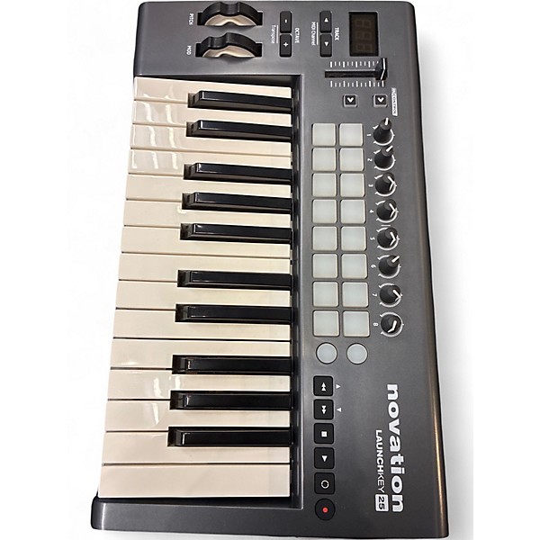 Used Novation Launchkey 25 Key MIDI Controller