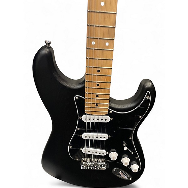 Used Donner STANDARD SERIES STRAT Black Solid Body Electric Guitar