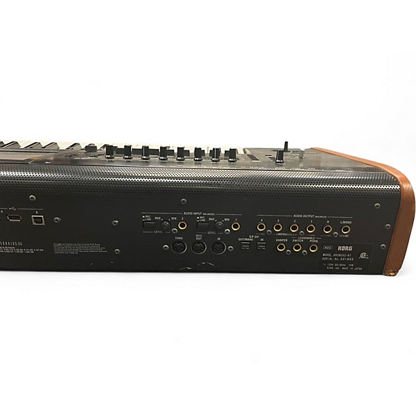 Used KORG KRONOS 2 61 Keyboard Workstation