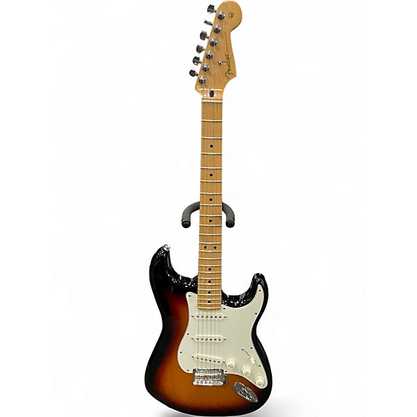 Used 2022 Fender Player Stratocaster sunburst Solid Body Electric Guitar