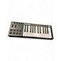 Used Alesis V25 25 Key MIDI Controller thumbnail