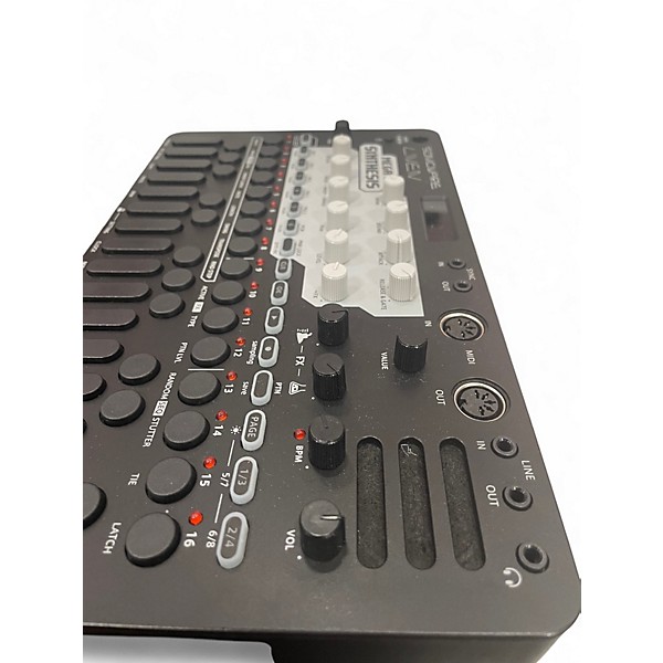 Used Sonicware LIVEN MEGA SYNTHESIS Synthesizer